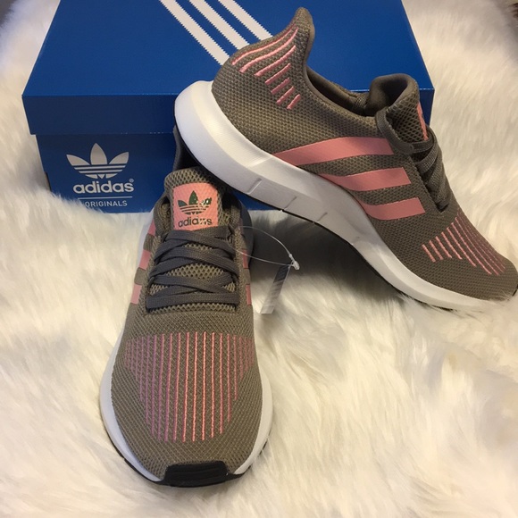 adidas Shoes - NWT Adidas Swift Run Steel/Trace Pink Size 11